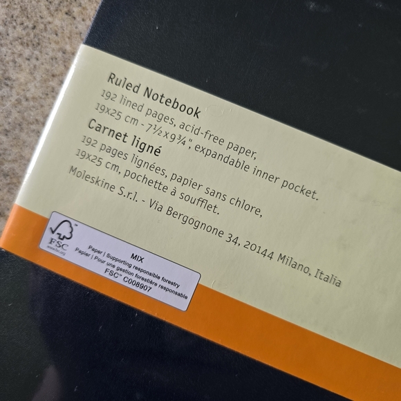 Moleskine XL sapphire blue notebook - Picture 5 of 13